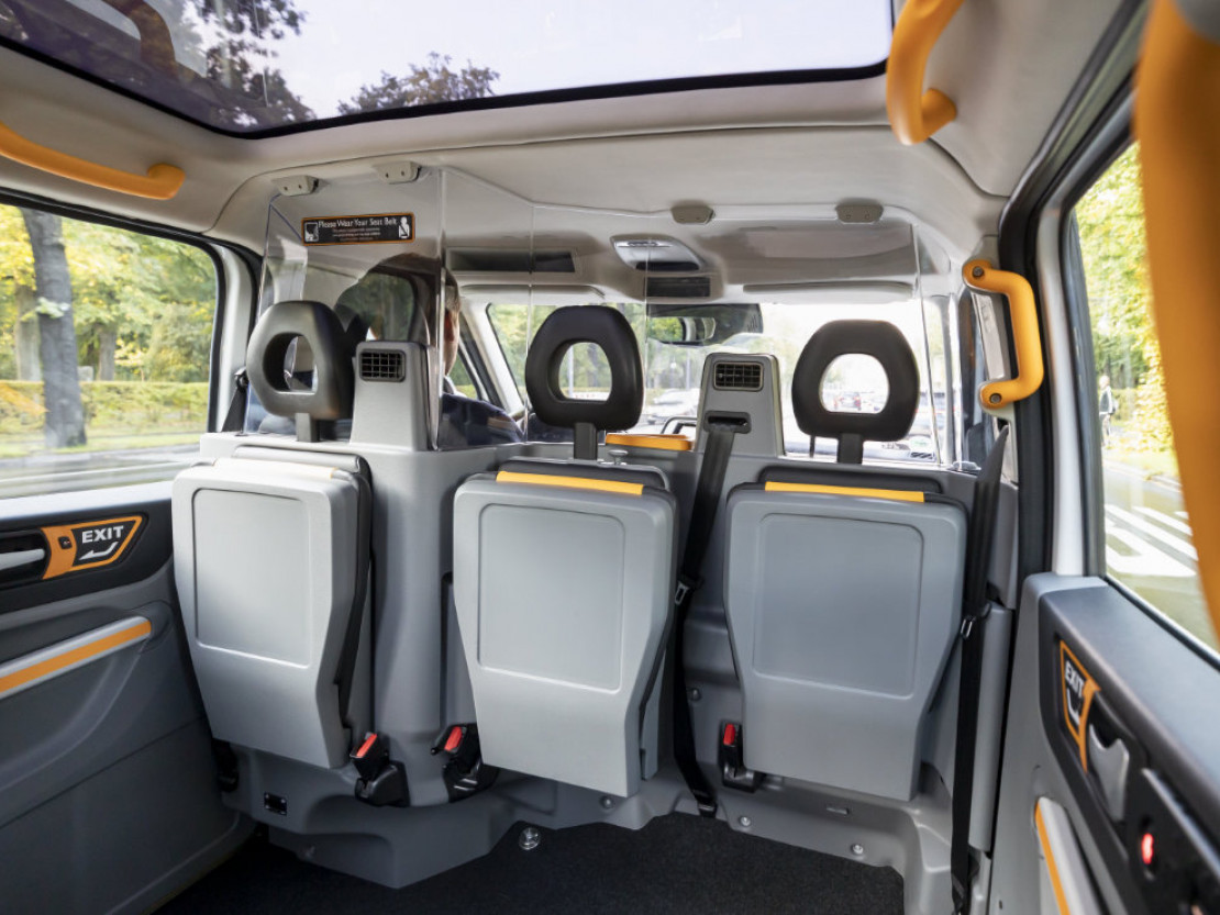 news-barrierefrei-erleben-2022-levc-model-tx-accessibility-9