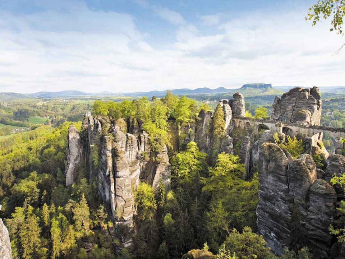 2019-barrierefrei-sachsen-0-unten-panoramabild-saechsische-schweiz-bastei-a-19