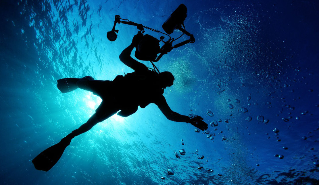 Grenzenlos unter Wasser! Wie Tauchen das Leben verändert. - Der Ozean bietet Menschen mit körperlichen oder geistigen Beeinträchtigungen die Möglichkeit, sowohl physisch als auch emotional und spirituell zu erleben und sogar therapeutisch zu wirken - © David Mark auf Pixabay Grenzenlos unter Wasser! Wie Tauchen das Leben verändert. - Der Ozean bietet Menschen mit körperlichen oder geistigen Beeinträchtigungen die Möglichkeit, sowohl physisch als auch emotional und spirituell zu erleben und sogar therapeutisch zu wirken - © David Mark auf Pixabay
