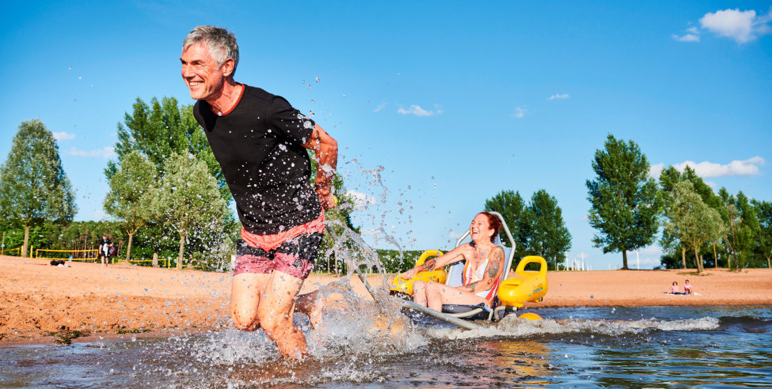 news-2023-barrierefrei-erleben-thiel-pr-fraenkisches-seenland-wasserspass-am-grossen-brombachsee-titel