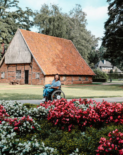 be-2024-vreden-stadtpark-rollstuhl-wheelie-wanderlust-teaser