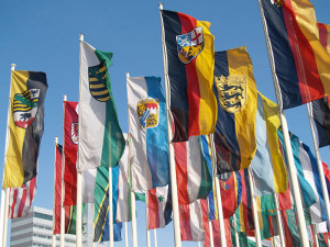 news-2024-barrierefrei-erleben-saarland-itb-saarlandflagge-susanne-renk-teaser