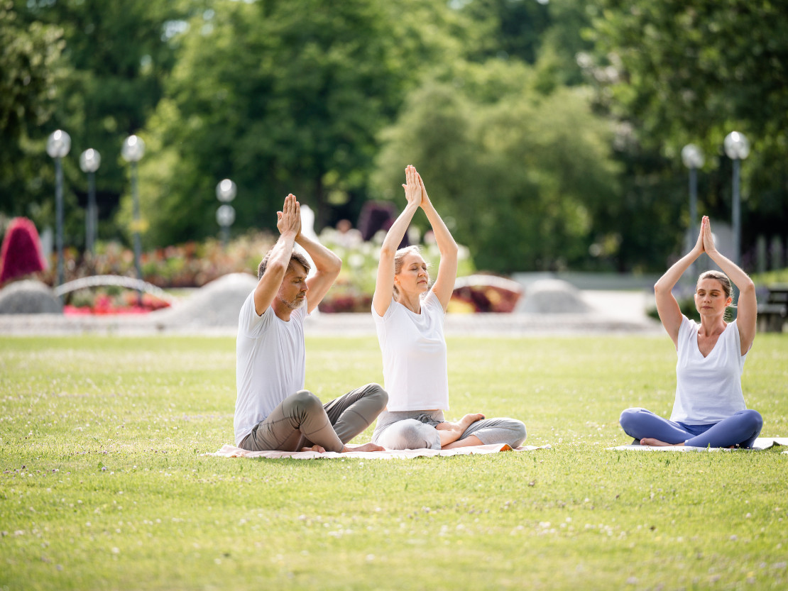 BE-BadFuessing-Yoga-Park