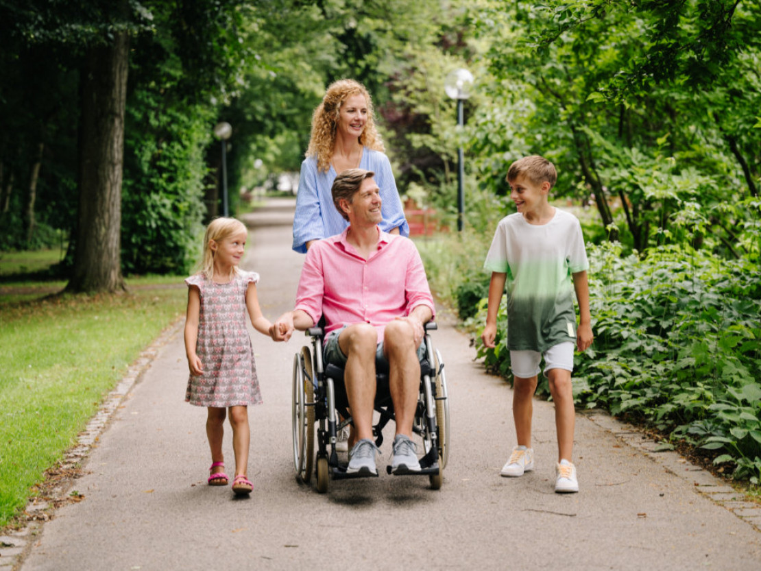 barrierefrei-erleben-2025-bad-fuessing-2024-leonie-lorenz-4997-spaziergang