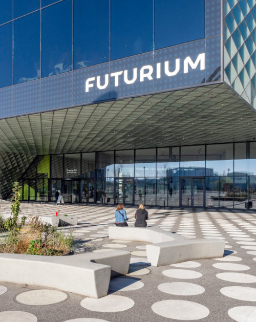 barrierefrei-erleben-2025-berlin-front-futurium-visitberlin-angela-kroell-teaser