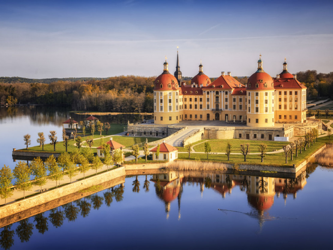 barrierefrei-erleben-2025-sachsen-tmgs-moritzburg-mor-ddpix-marcel-quietzsch-luftbild-vorn