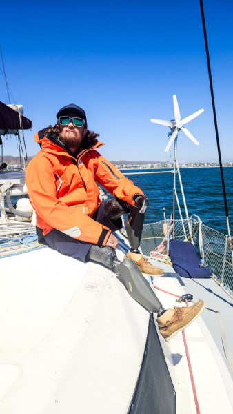 news-2025-barrierefrei-erleben-ottobock-segeltour-craigwoodsails-prothese
