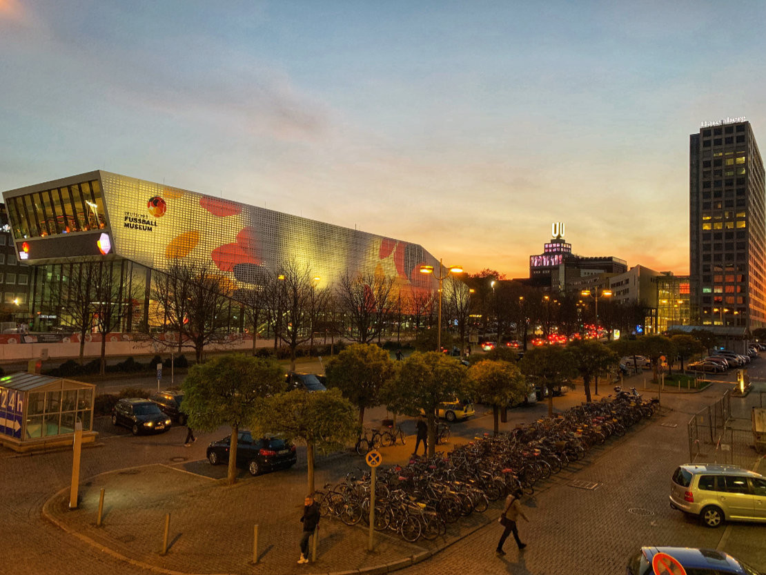 be-2025-dortmund-mw-2018-fussballmuseum-dortmunder-u-sonnenuntergang