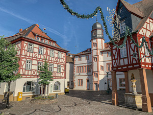 Altes Rathaus mit Fischmarkt in Alzey | Foto: © Tourist Information Alzey, Nick Stabel
