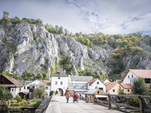 Rollstuhlfreundliche Natur- und Kulturangebote in Urlaubsregion Kelheim. Foto: © erlebe.bayern | Dietmar Denger
