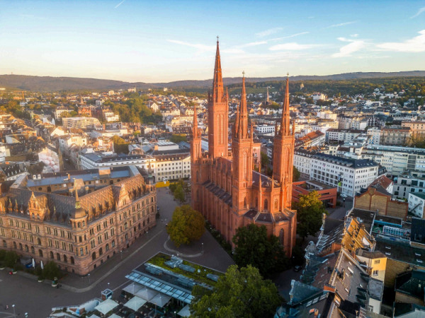 Die Marktkirche von Wiesbaden aus der Vogelperspektive| © Marcel Waldmann