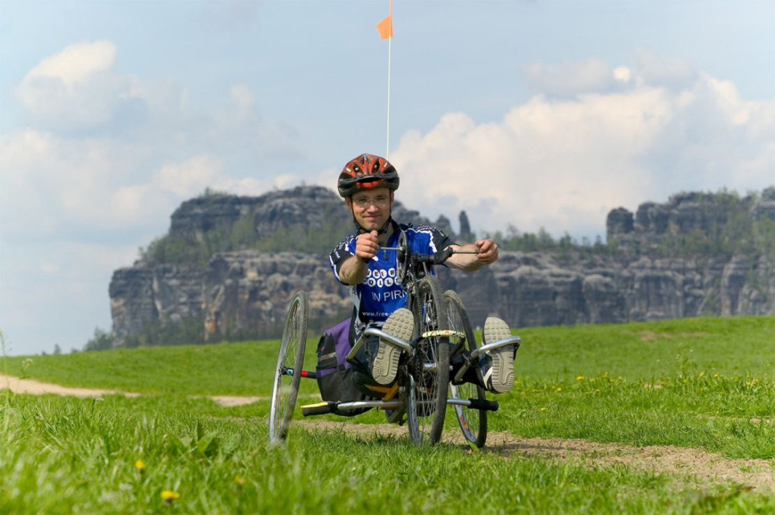 Handbiketour mit Felsenpanorama - Handbiketour mit Felsenpanorama in der Sächsischen Schweiz - © TMGS, Sylvio Dittrich