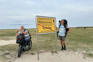 Mit dem Rollstuhl Richtung Wattenmeer - © Anna Meurer
