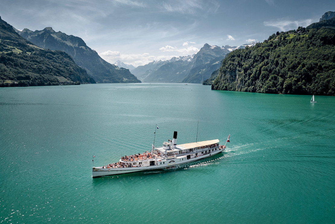 Mit dem Schiff über den Vierwaldstättersee - © Schifffahrtsgesellschaft des Vierwaldstättersees (SGV) AG, 2024