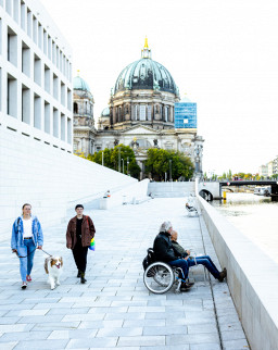 Barrierefreies Sightseeing in Berlin © Fotoagentur_Wolf | freiheitswerke