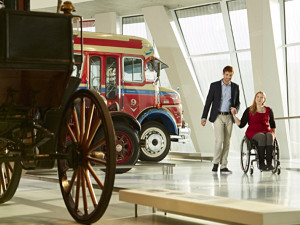 news-2020-01-barrierefrei-erleben-mercedes-benz-museum-stuttgart-tmbw-duepper-800px