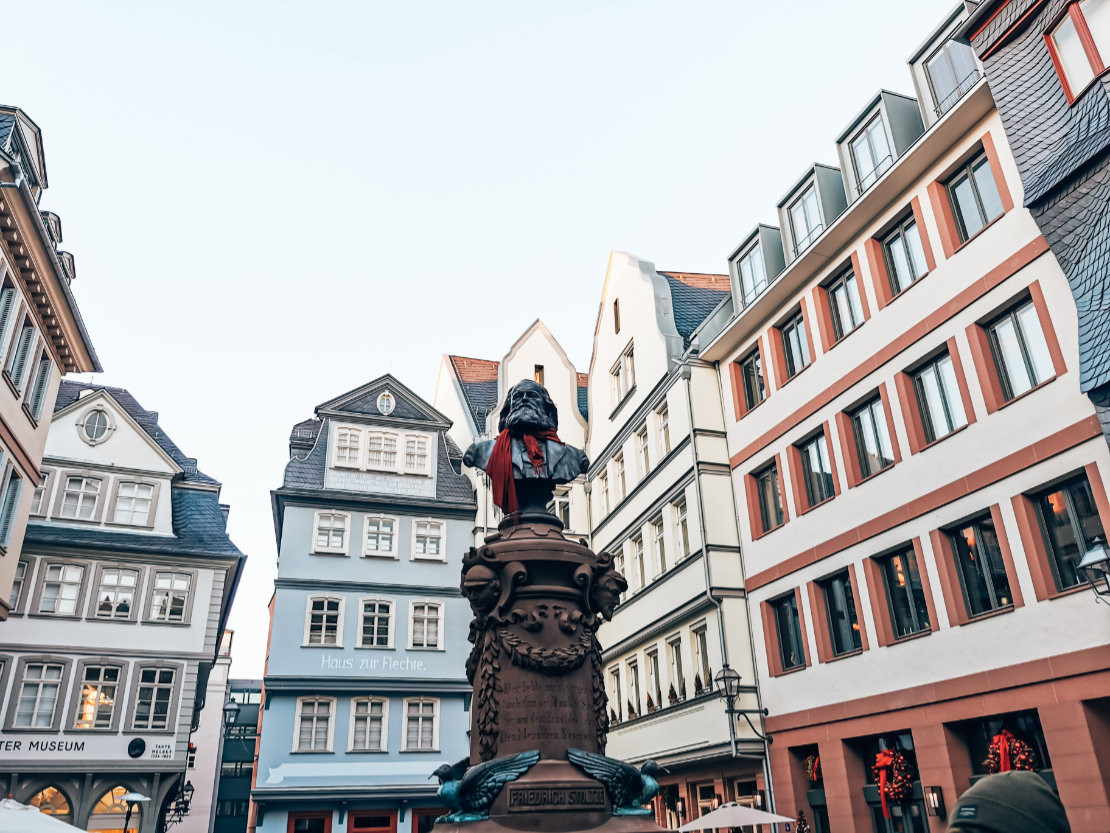 Die neue Altstadt in Frankfurt mit dem Rollstuhl entdecken - Stadtführung durch die Altstadt - © Wheelie Wanderlust