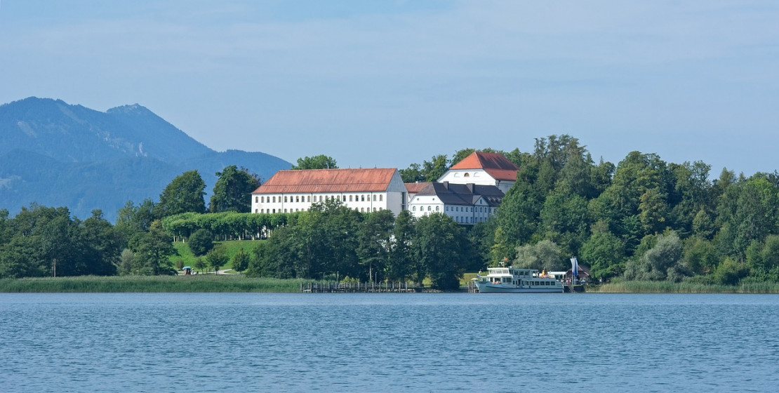 news-2020-barrierefrei-chiemsee-alpenland-herreninsel-landscape-3571963