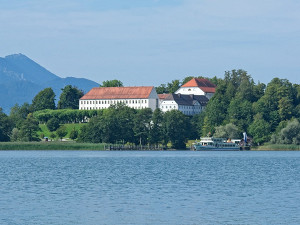 news-2020-barrierefrei-chiemsee-alpenland-herreninsel-landscape-3571963