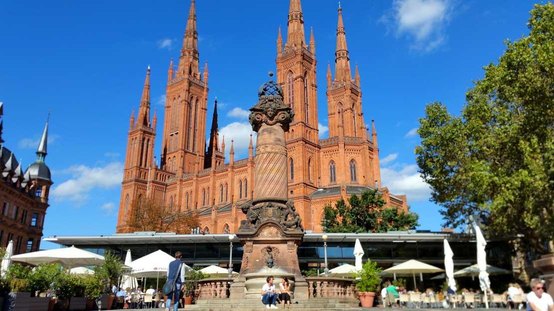 Wiesbaden wurde in seiner Blütezeit als Weltkurstadt im 19. Jahrhundert gerne auch als das Nizza des Nordens bezeichnet. - Wiesbaden wurde in seiner Blütezeit als Weltkurstadt im 19. Jahrhundert gerne auch als das Nizza des Nordens bezeichnet. - © wicm | Claudia Meyer