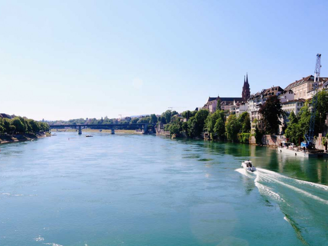 Barrierefrei Basel genießen und am Rhein flanieren - © DASBREITEHOTEL