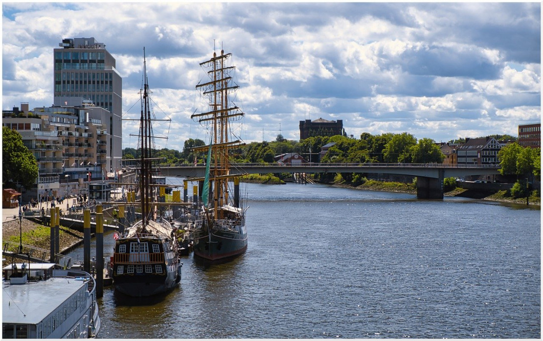 Leben und genießen am Fluss - die Weser prägt das besondere Ambiente der Hansestadt Bremen - © WorldInMyEyes, Pixabay