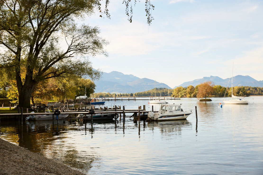 barrierefrei-erleben-2021-chiemsee-alpenland-herbst-fraueninsel