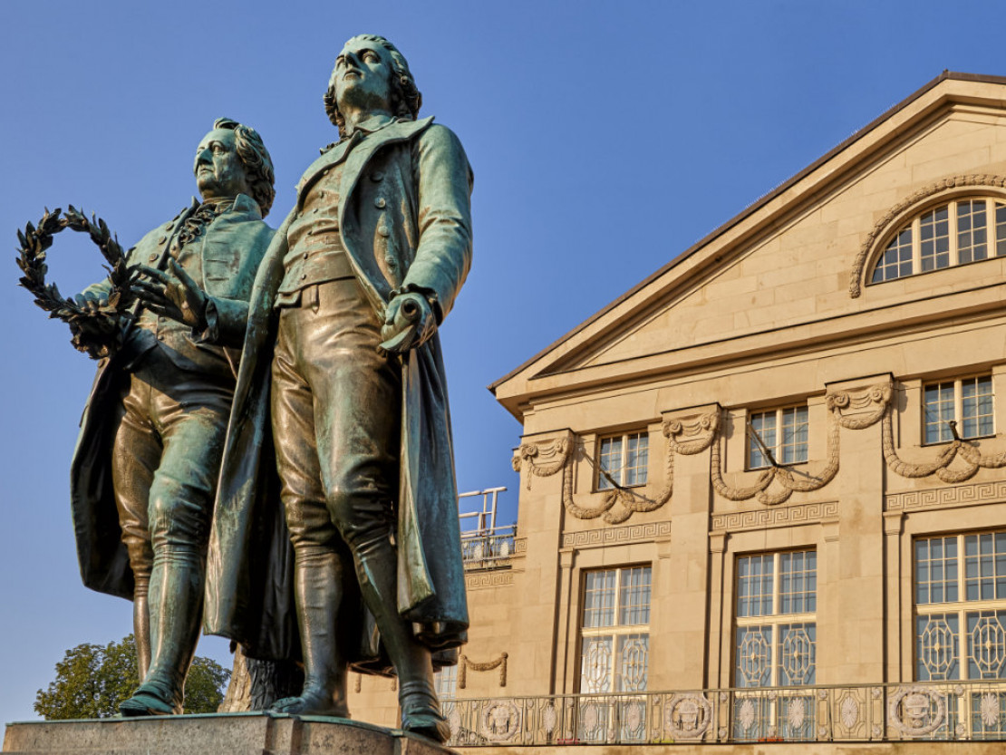Denkmal von Goethe und Schiller in Weimar - © CC0, Fotograf: Florian Trykowski